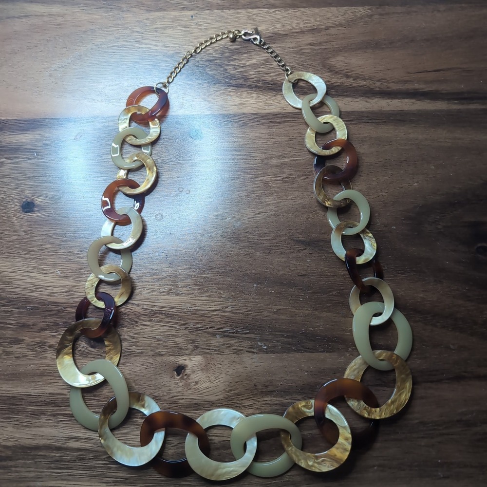 Kenneth Jay Lane Tortoise Shell Resin Chunky Link Statement Necklace Gold Tone